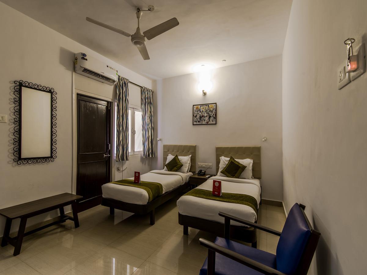 Oyo 10241 Hotel Mayfair Goa Bagian luar foto